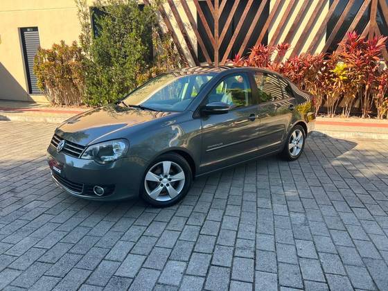 VOLKSWAGEN POLO SEDAN 1.6 MI COMFORTLINE 8V FLEX 4P MANUAL VOLKSWAGEN POLO SEDAN 1.6 MI COMFORTLINE 8V FLEX 4P MANUAL